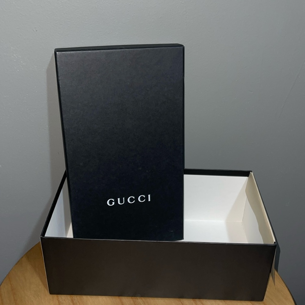 Gucci box